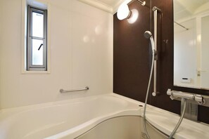 Amenidades de baño ecológicas, secadora de cabello, bidet, toallas 