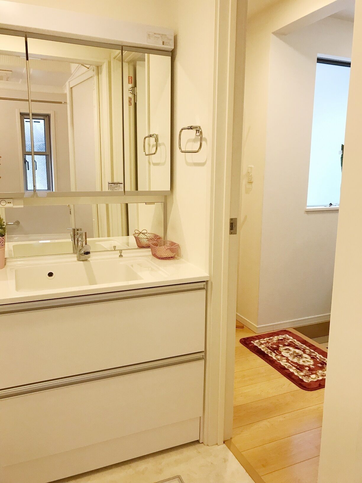 Eco-friendly toiletries, hair dryer, bidet, towels