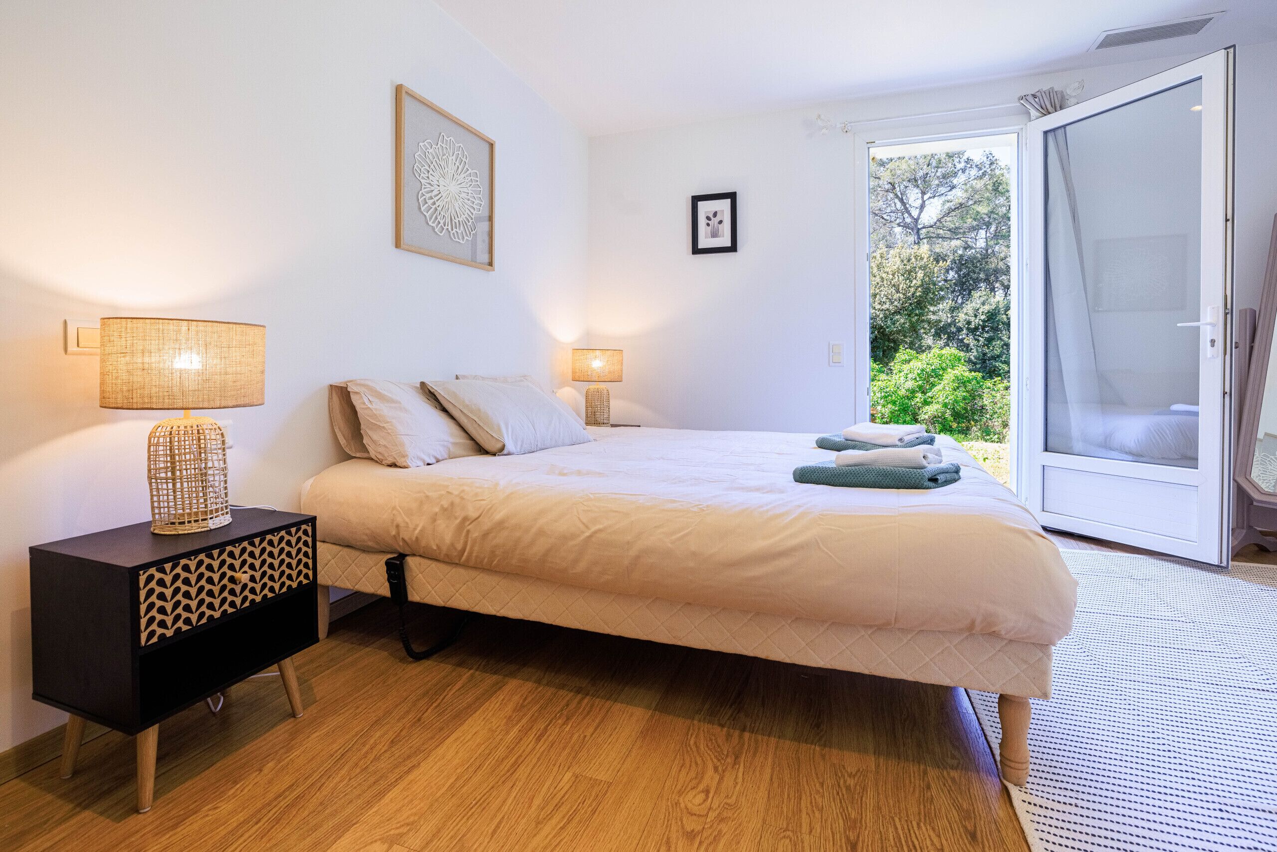 4 camere, ferro/asse da stiro, Wi-Fi gratuito, lenzuola