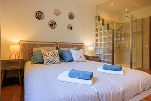 4 bedrooms, iron/ironing board, free WiFi, bed sheets - Villa les Lilas - In the heart of nature (La Colle-sur-Loup)