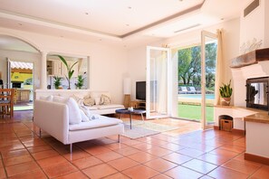 Unclassified image, 3 of 21, button - Villa les Lilas - In the heart of nature (La Colle-sur-Loup)