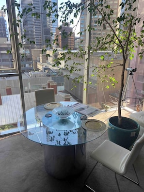Apartment, 1 Bedroom, Garden View | Dining