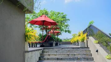 Apartment, 3 Bedrooms, Accessible, Smoking | Exterior