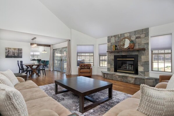 Fireplace, DVD player