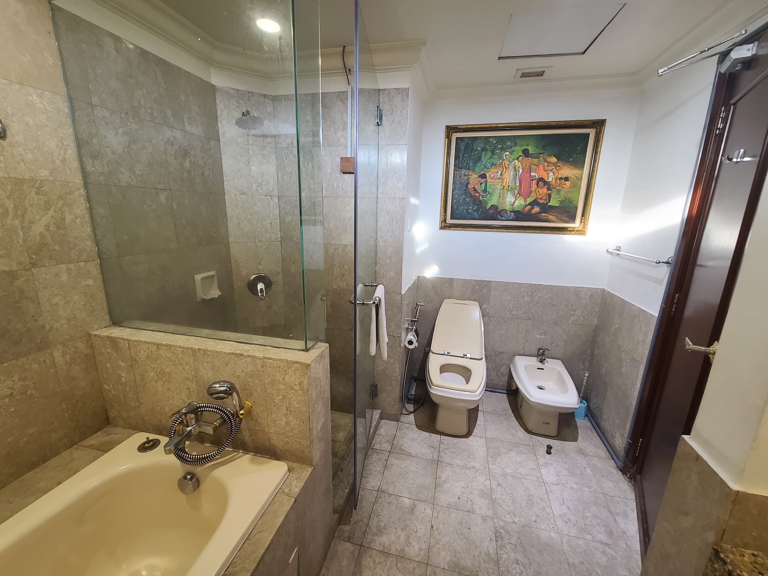 Superior Room | Bathroom | Hair dryer, slippers, towels, soap