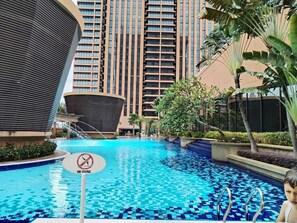 Indoor pool - KL PREMIER SUITE AT TIMES SQUARE (Kuala Lumpur)