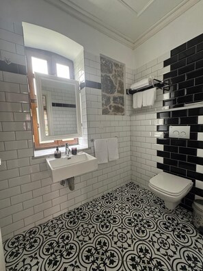 Standardzimmer, Nichtraucher, Stadtblick | Badezimmer | Dusche, Haartrockner, Handtücher, Seife