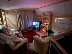 Cabin | Living area