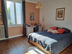 3 chambres, fer et planche à repasser, Wi-Fi