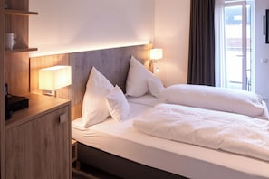 Comfort Double Room | Desk, soundproofing, free WiFi - City Hotel Bocholt  (Bocholt)