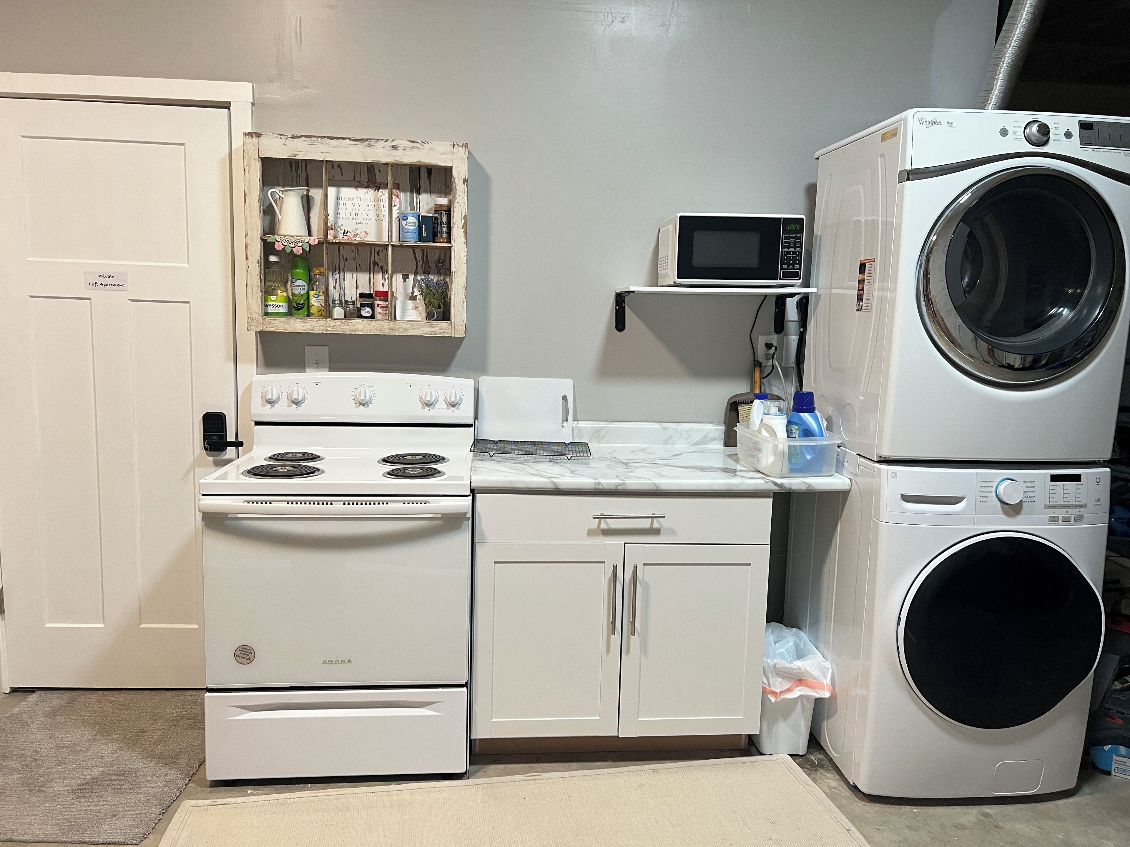 Micro-ondes, four, plaque de cuisson