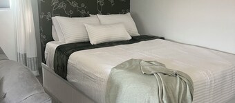 Cozy 1-bedroom open Cottage in Bellefontaine with Country View