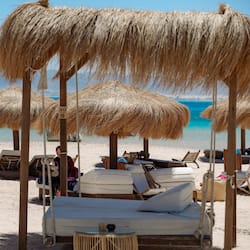 Private beach, free beach shuttle, sun-loungers, beach umbrellas