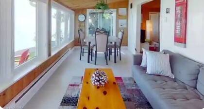 Peaceful retreat on the Shores of Lake Erie