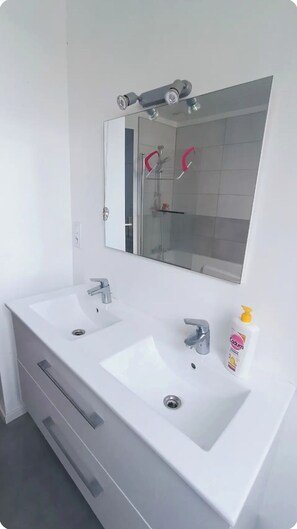 Hair dryer, towels, toilet paper