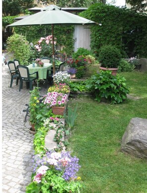 House | Outdoor dining