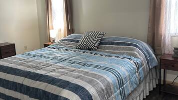 1 bedroom, WiFi (free), bed sheets