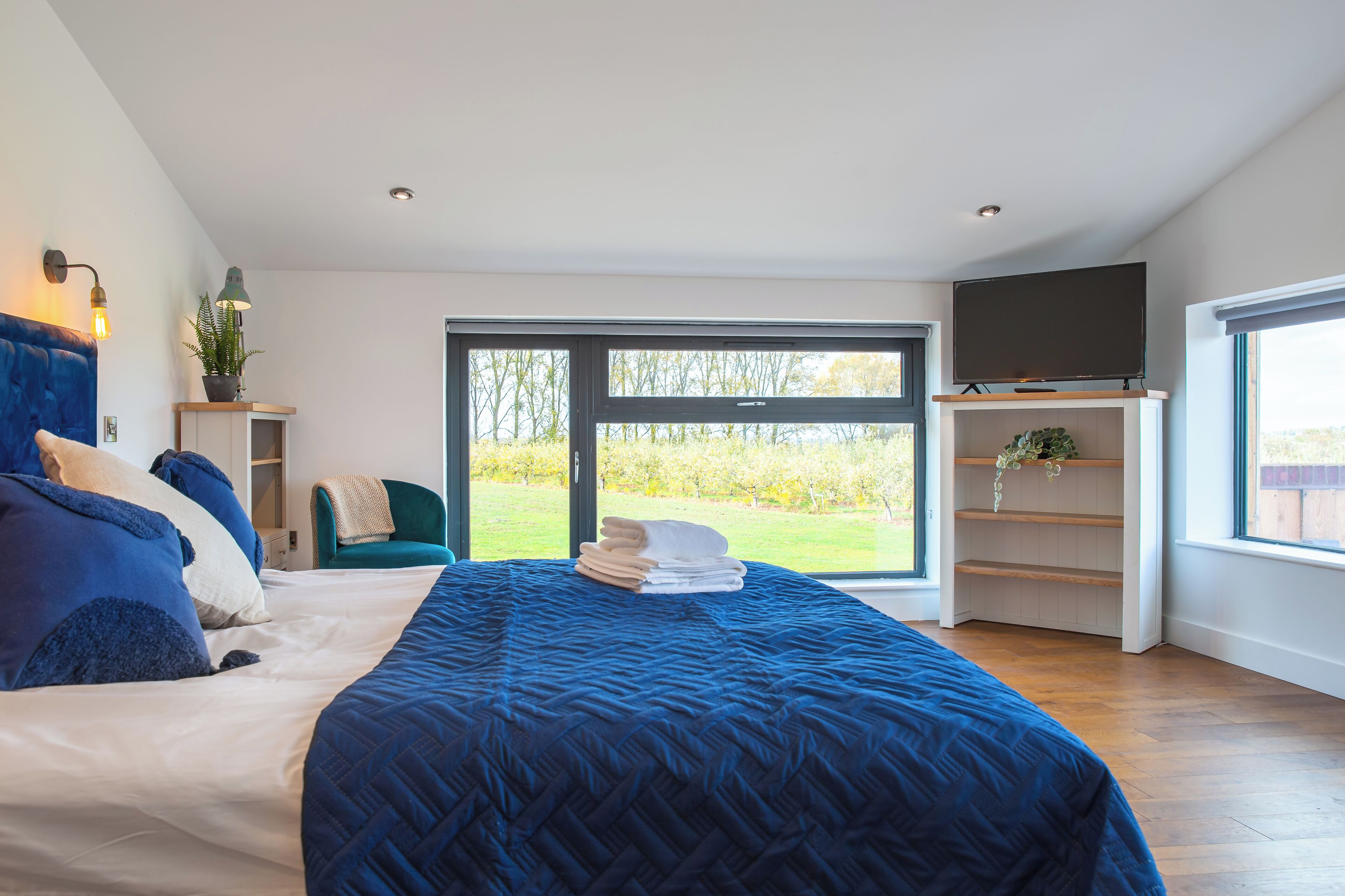6 Schlafzimmer, Bügeleisen/Bügelbrett, kostenloses WLAN