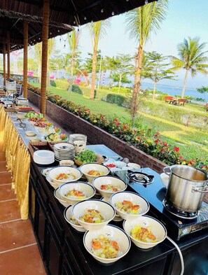 Desayuno buffet incluido todos los días 