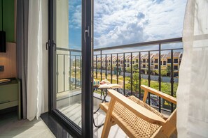 Luxury apartment, 1 bedroom, river view | Balcony