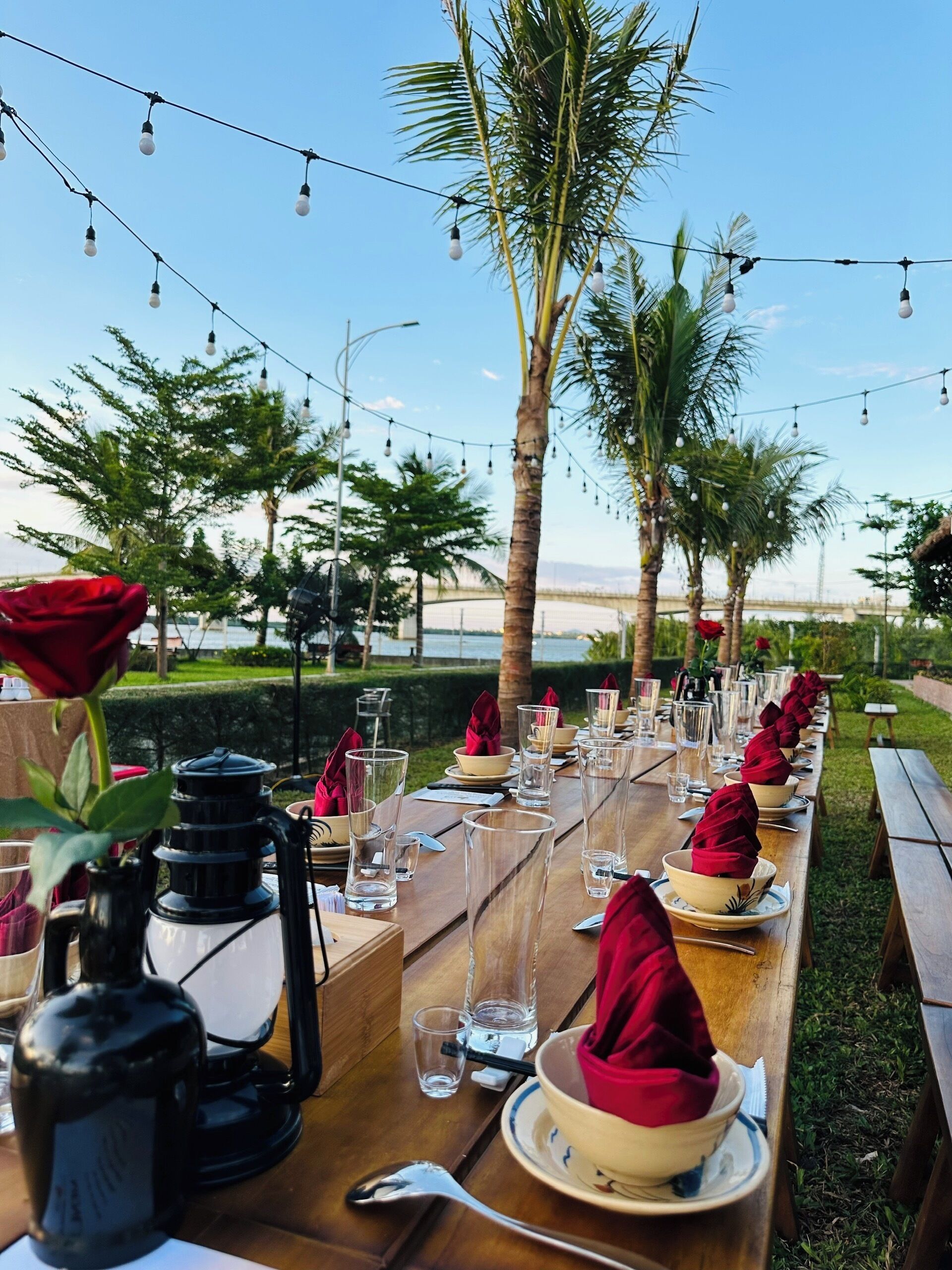 Tempat makan outdoor