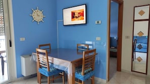 Dining - In the Costa dei Trabocchi a few steps from the sea apartment with large terrace (Marina di Vasto)
