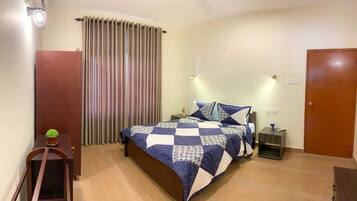 1 chambre, fer et planche Ă repasser, Wi-Fi, draps fournis