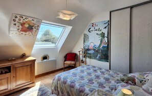 3 makuuhuonetta, vauvan matkasänky, ilmainen Wi-Fi