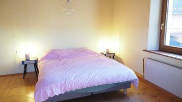 5 chambres, fer et planche à repasser, Wi-Fi gratuit, draps fournis