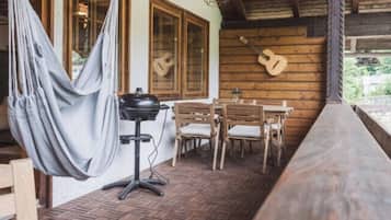 House | Outdoor dining