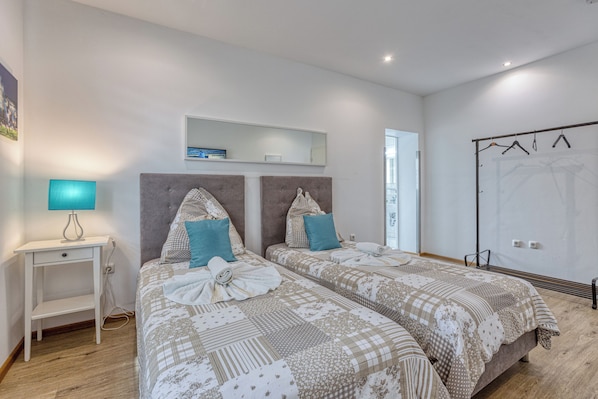 Habitación doble, baño privado | Servicios de la habitación