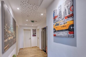 Interior - Touch Down Motel (Lohmar)