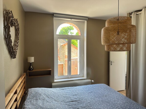 1 soverom, strykejern/-brett, wi-fi og sengetøy