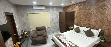 Superior Double Room, City View | In-room safe, desk, laptop workspace, iron/ironing board