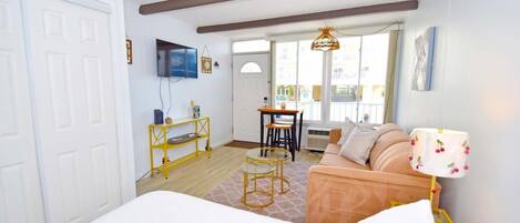 Studio, 1 Bedroom | 1 bedroom, iron/ironing board, free WiFi