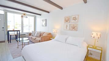 Studio, 1 Bedroom | 1 bedroom, iron/ironing board, free WiFi