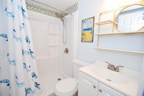 Studio, 1 Bedroom | Bathroom - Ocean Waye 106 1 Bedroom Studio (Ocean City)