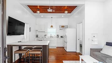 House, 2 Bedrooms | Living area | Smart TV