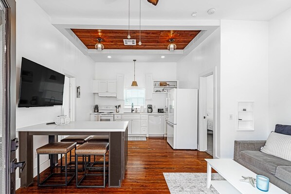 House, 2 Bedrooms | Living area | Smart TV