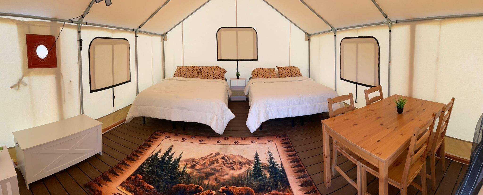 Free WiFi, bed sheets