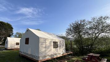 Tent (Sapphire glamping tent (Site #8))
