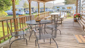 House (Meadowview) | 1 bedroom, free WiFi, bed sheets