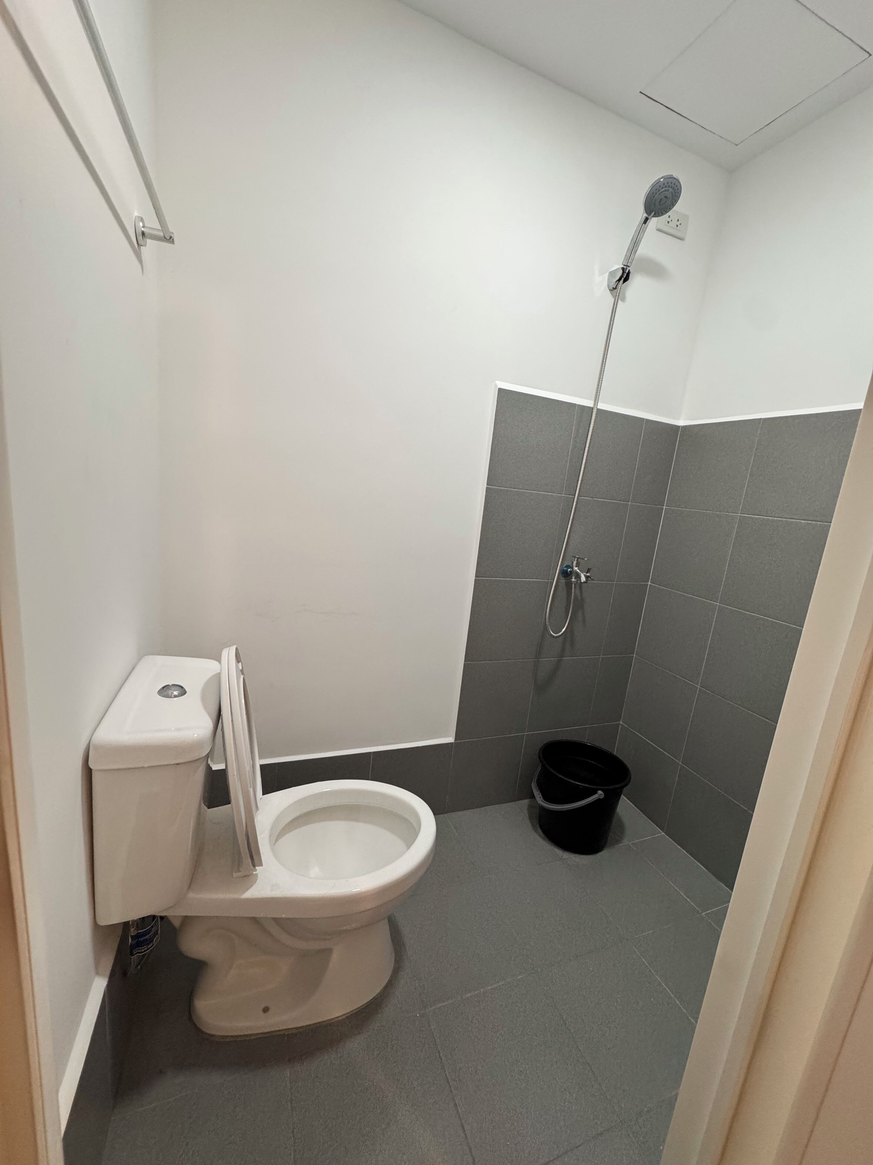 Een douche, handdoeken