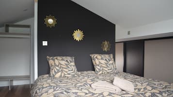 2 slaapkamers, een bureau, wifi, beddengoed