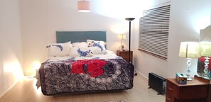 1 bedroom, in-room safe, desk, iron/ironing board