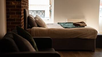 1 quarto, ferros/tábuas de passar roupa, acesso à internet