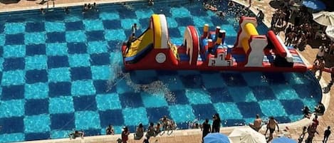 2 indoor pools, seasonal outdoor pool, free cabanas, pool umbrellas