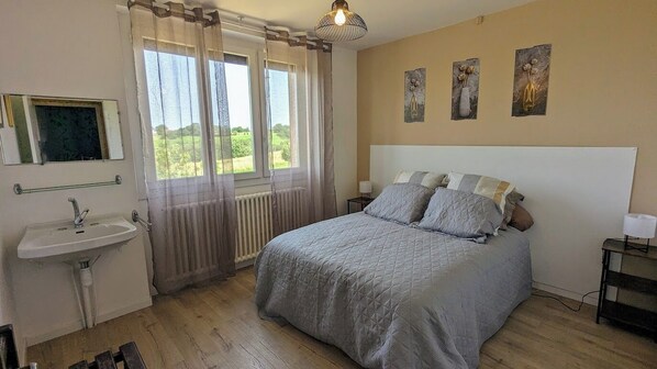 3 bedrooms, iron/ironing board, WiFi, bed sheets - Detached house 25 minutes from the center of Albi. (Saint-Jean-de-Marcel)