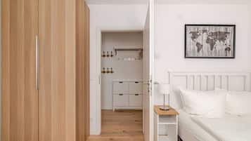 2 Schlafzimmer, BĂŒgeleisen/BĂŒgelbrett, WLAN, BettwĂ€sche