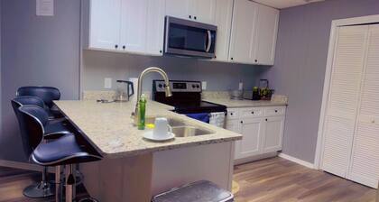 A comfy Unique 1-bedroom with WiFi, T.V and jack & jill bathroom